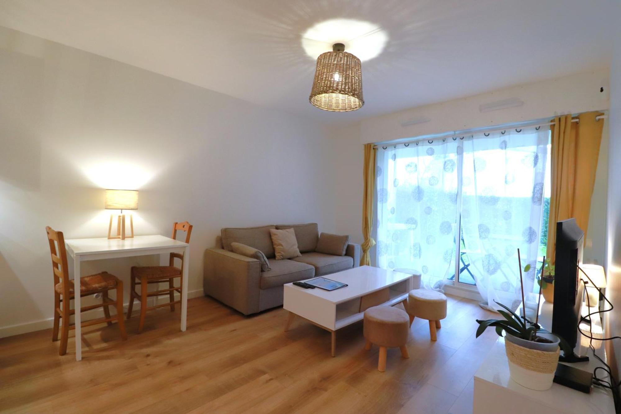 Olivia - T2 - Confort - Wifi- Parking Vannes Luaran gambar